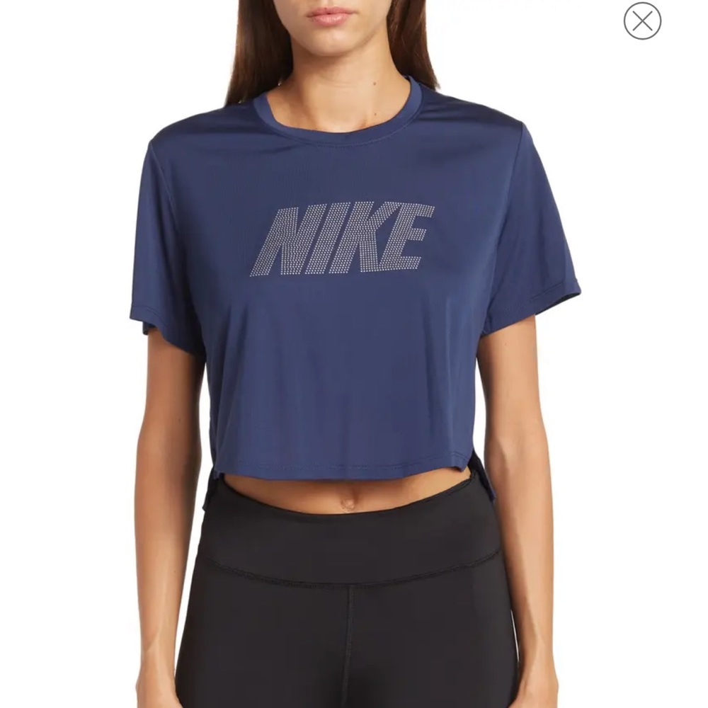 Nike Activewear Cropped Tee - NWT